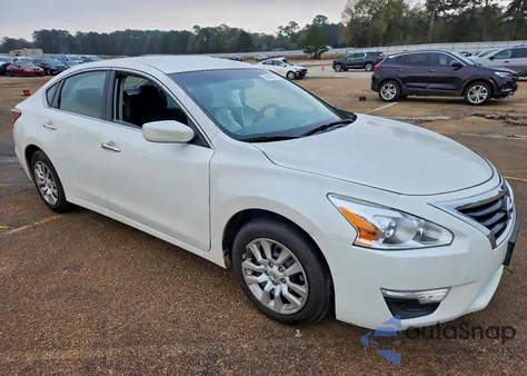 2015 Nissan Altima 2.5 z USA, uszkodzony, nr VIN 1N4AL3AP0FN867862